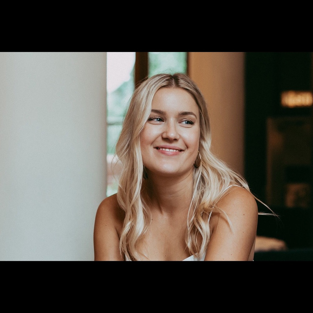 Meet your Posher, Jenn